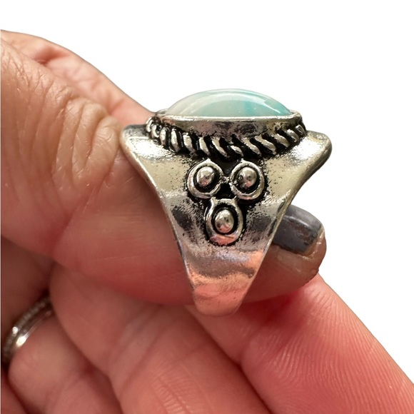 Vintage Look Silver and Sky Blue with White Center Stone Ring - Picture 3 of 6